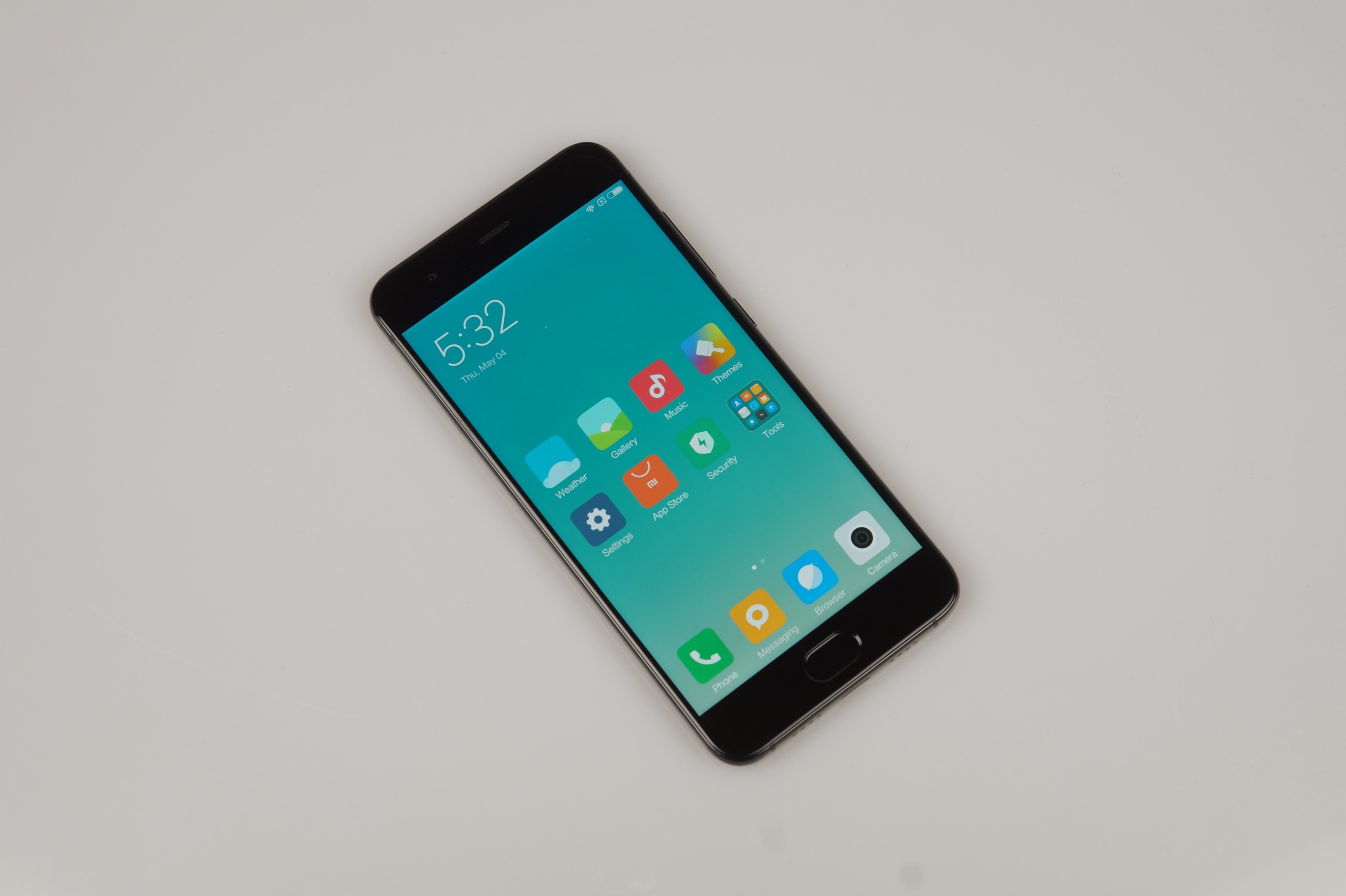 Xiaomi Mi6 Review  Finally there! A smartphone that 