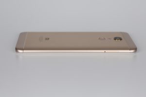 Xiaomi Redmi 5 Plus Design Verarbeitung 4