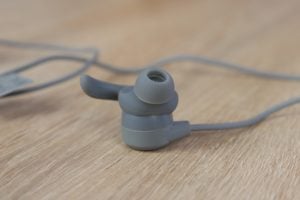 Aukey EP B60 Bluetooth Kopfhörer Design Verarbeitung 3