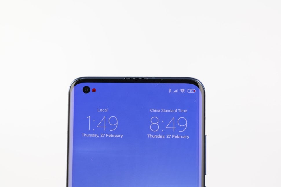 Xiaomi Mi 10 Display Ränder Punch Hole Notch 2