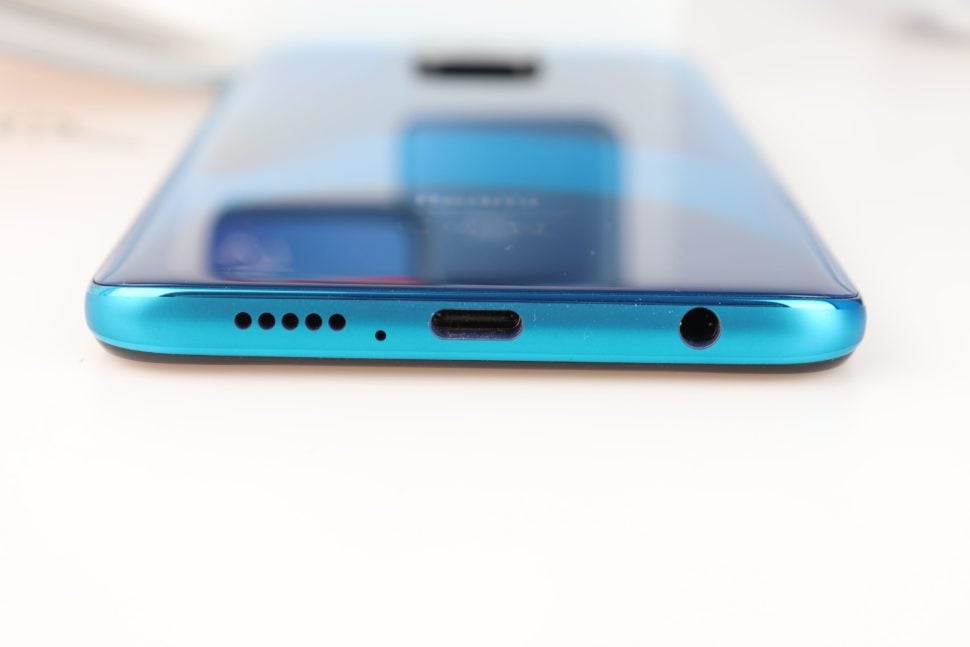 Xiaomi Redmi Note 9s Anschlüsse und Kamera 4