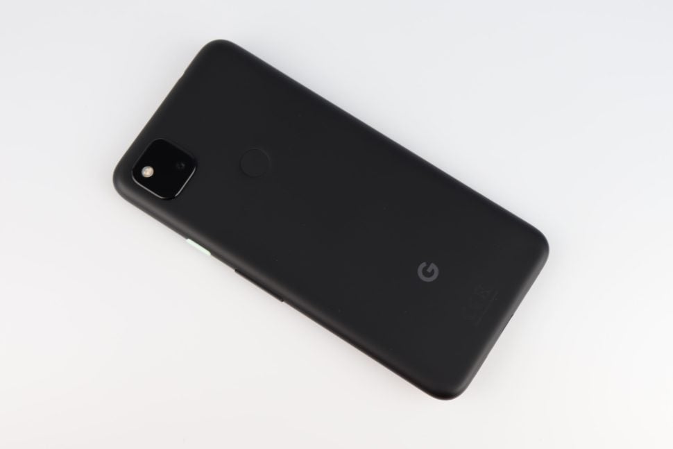Google Pixel 4a matte Rückseite schwarz 1