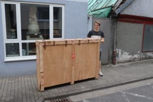 Die Holzbox fuer den Transport