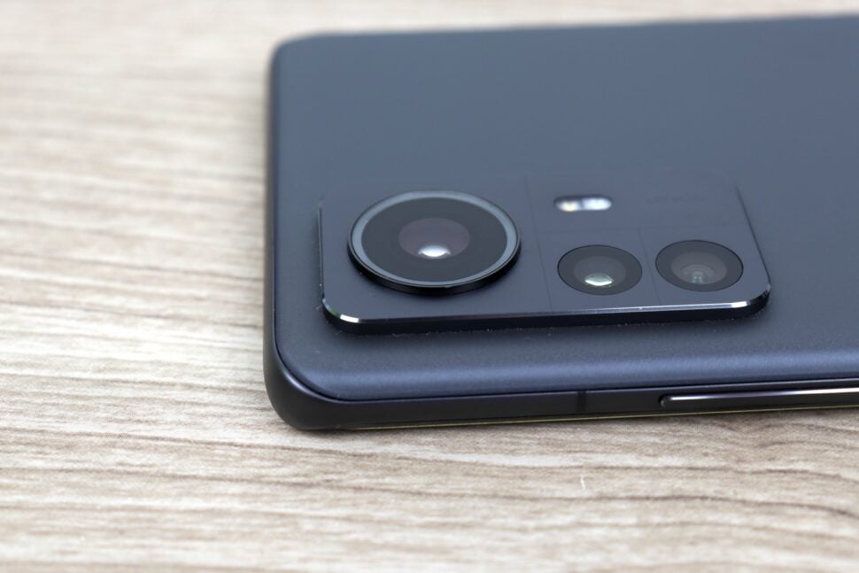 Xiaomi 12 Pro Kamera steht weit heraus 1