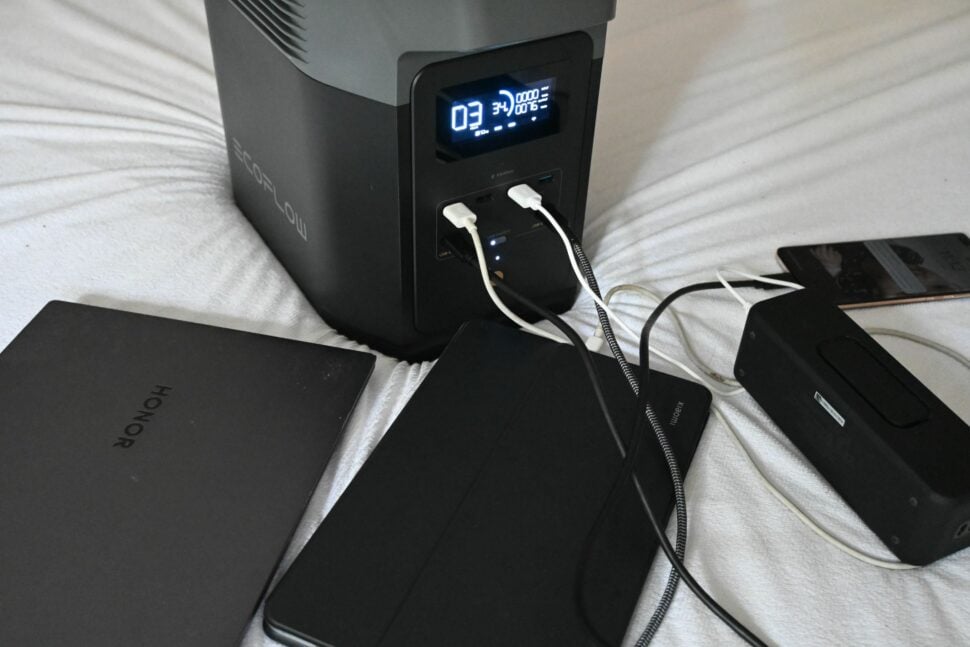 EcoFlow Delta 2 USB Charging 1