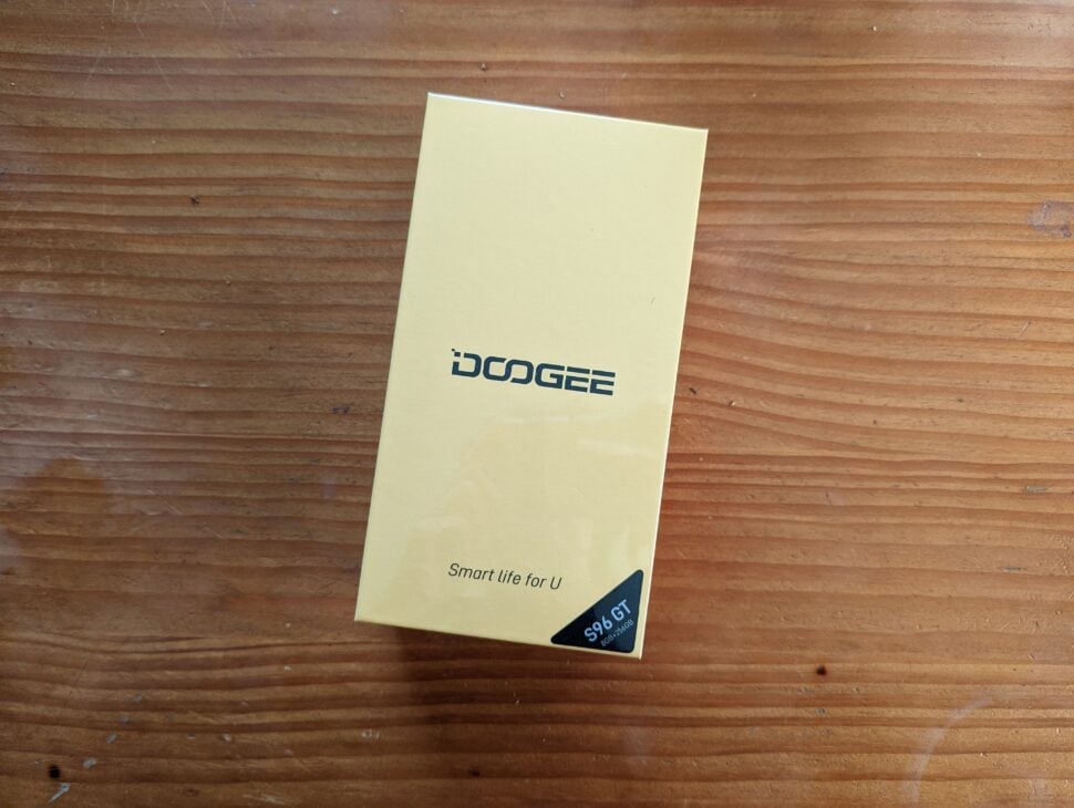 Doogee S96 GT Unboxing 1
