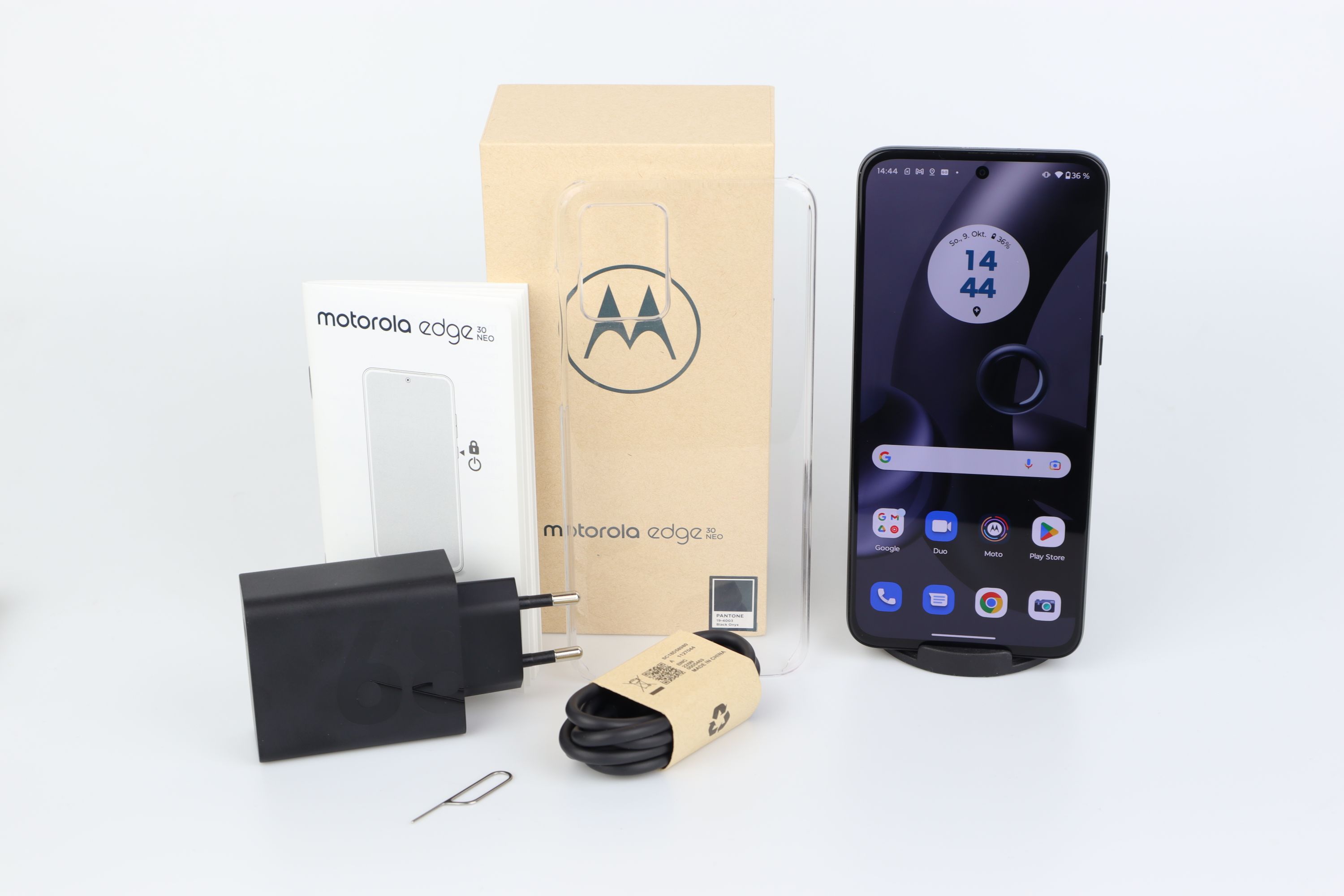 Motorola Edge 30 Neo Lieferumfang