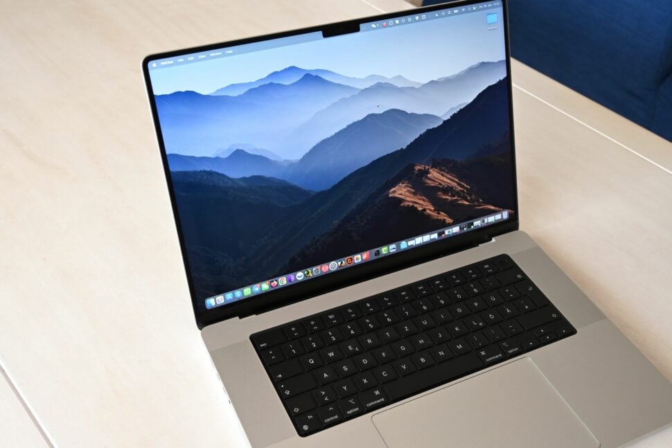 Macbook pro 2021 16 inch review design