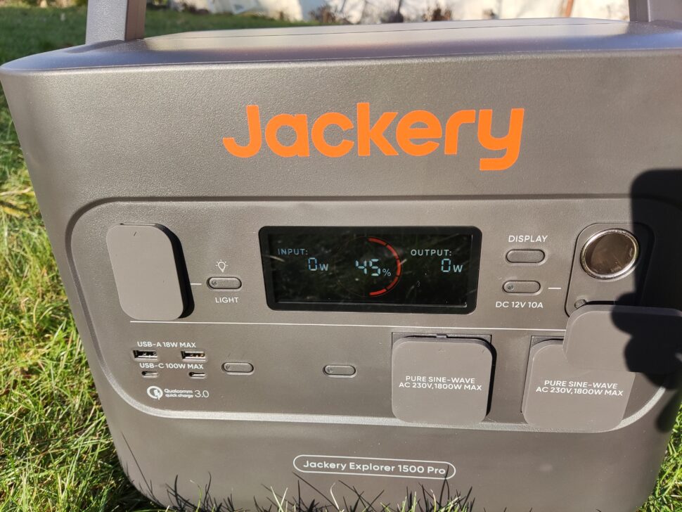 Jackery Explorer 1500 Pro Display2