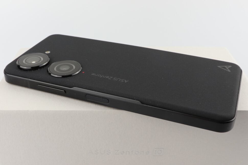 Asus ZenFone 10 Test Produktfotos Design 8