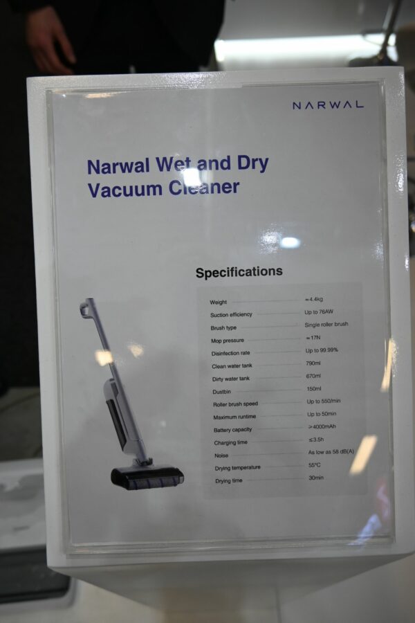 Narwal Wet and Dry Vacuum Cleaner 3