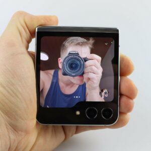 Samsung Galaxy Z Flip 5 Test Produktfotos Coverdisplay 1