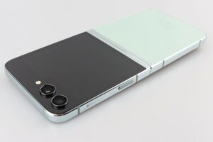 Samsung Galaxy Z Flip 5 Test Produktfotos Design 2
