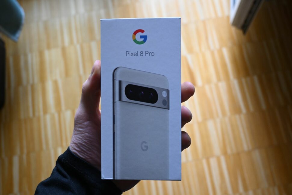 Google Pixel 8 Pro Box 1