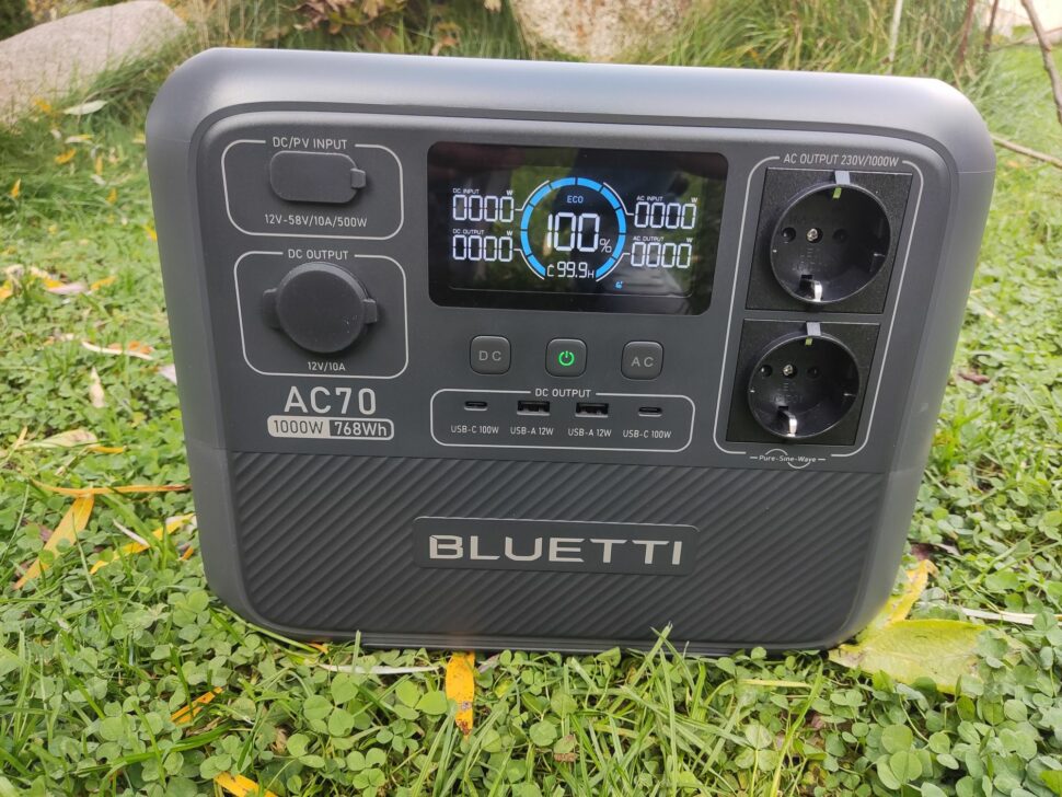 Bluetti AC70 Design1
