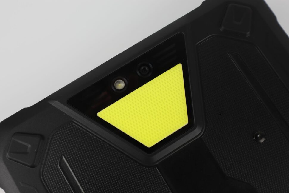 Ulefone Armor Pad 2 Anschluesse Design Verarbeitung 2