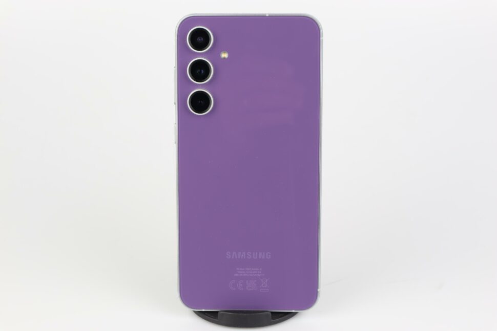 Samsung Galaxy S23 FE Design 2