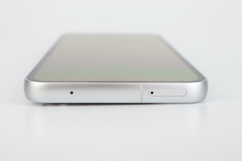 Samsung Galaxy S23 FE Design Verarbeitung Aluminium Anschluesse 2