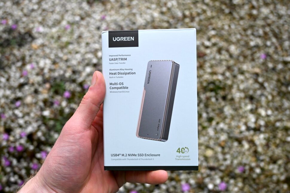Ugreen 40 Gbps NVME Case Review Box